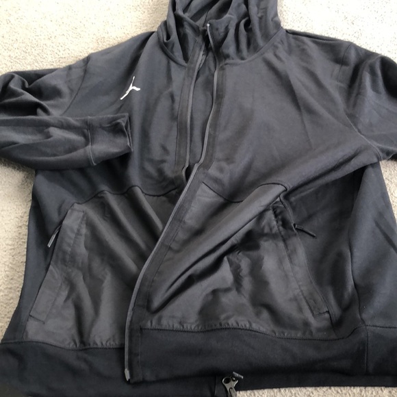 NWT JORDAN JACKET. VARIOUS SIZES - Picture 5 of 8